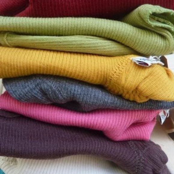 ❄️Mystery Box Bundle 6 Sweaters + Gift🎁 - Picture 4 of 6